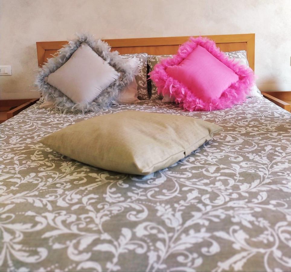 B&B Casa Gaia - Sirmione Buitenkant foto