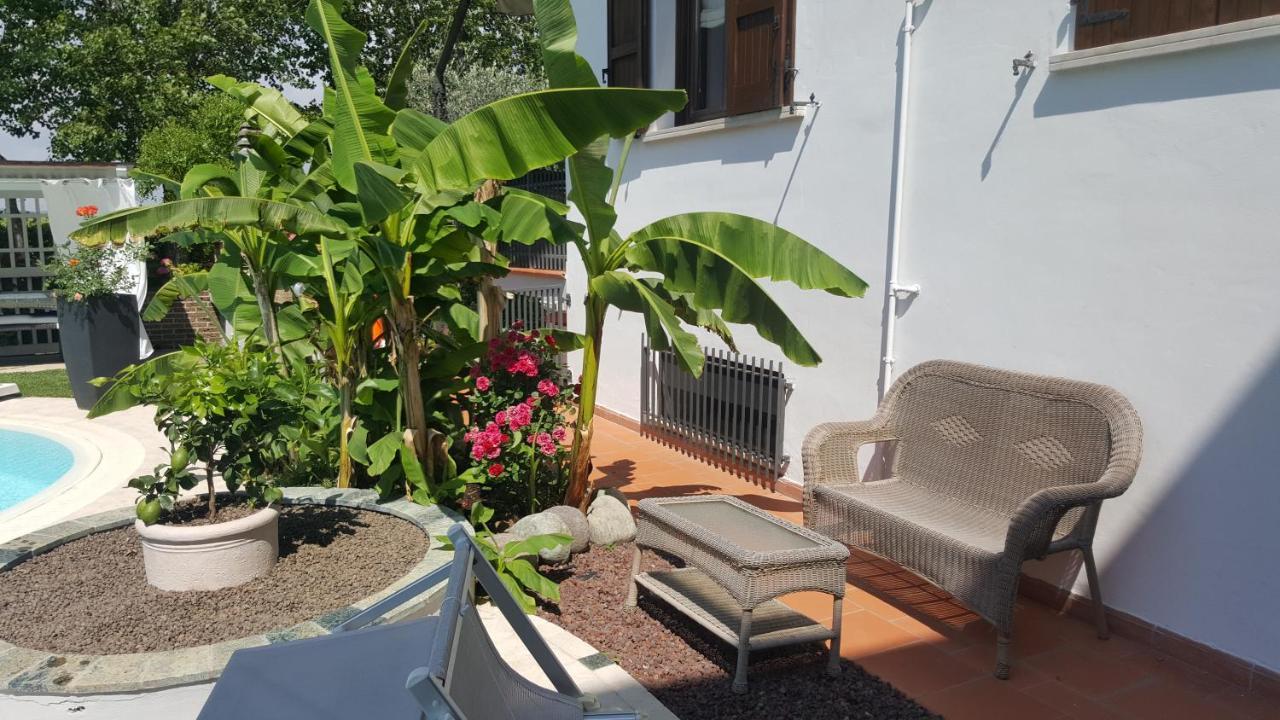 B&B Casa Gaia - Sirmione Buitenkant foto