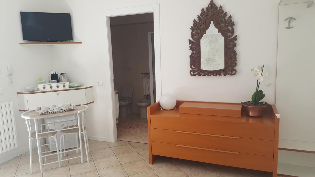 B&B Casa Gaia - Sirmione Buitenkant foto