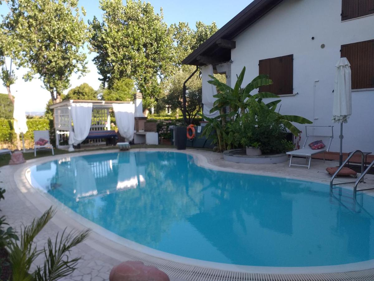 B&B Casa Gaia - Sirmione Buitenkant foto